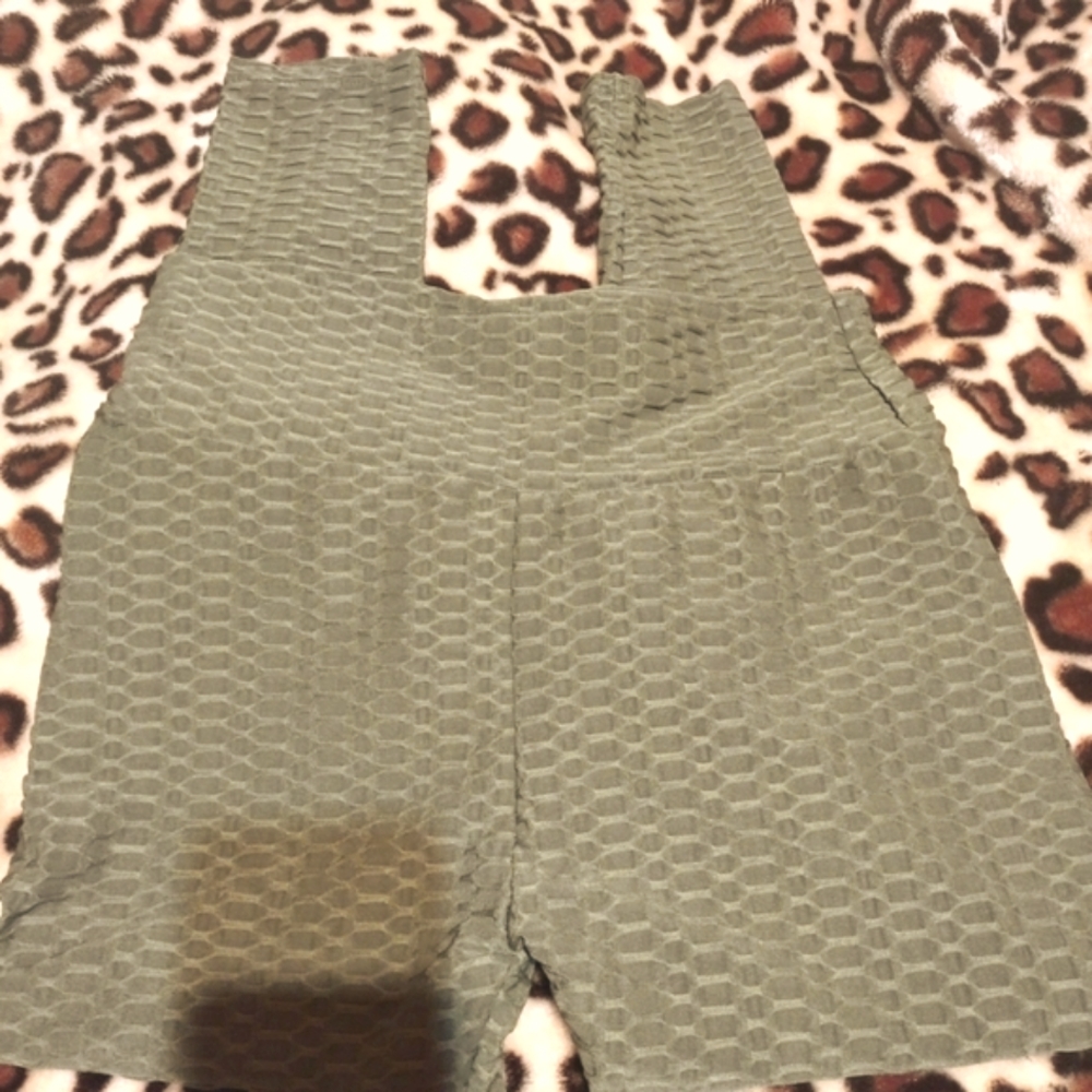Army green honeycomb textured sport pant